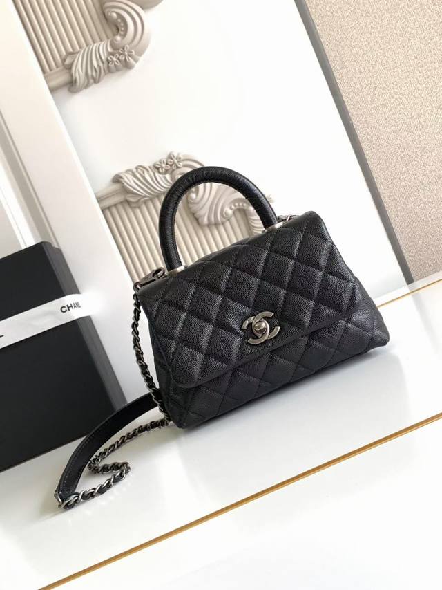 As2215 14K金 Cocohandle经典款几乎是王炸 进口小颗球纹牛皮手提口盖包 没有买原版是看不出的 买来的原版都拆了开发 ：19X13X9Cm