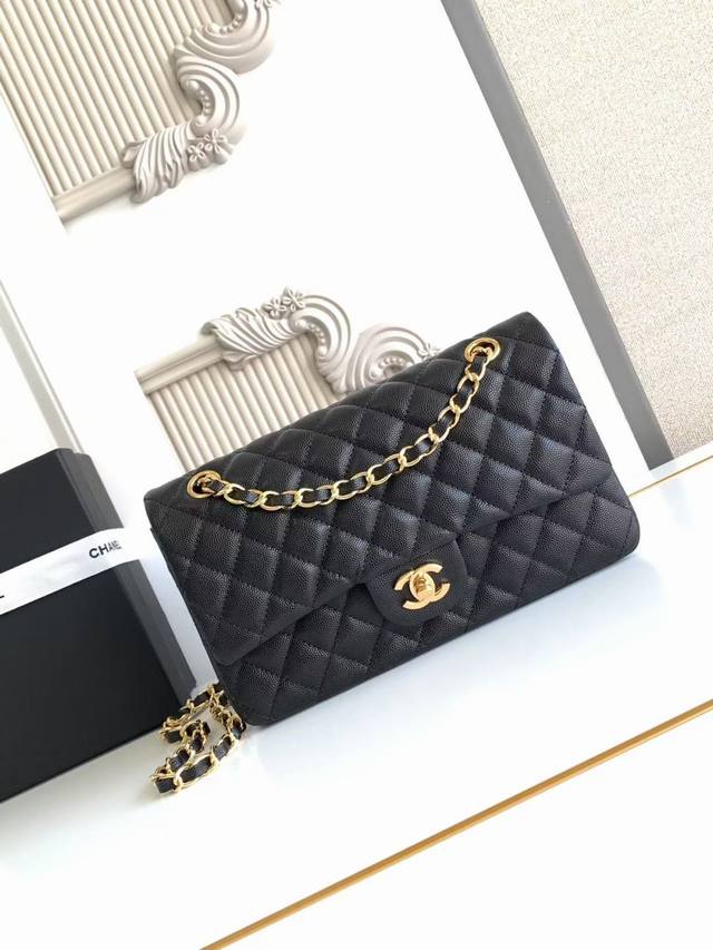A01112法国高端定制品 Chane1 Classic Flap Bag 鱼子酱 演绎了Chane1的经典，高雅、简约、精美！专柜同步更新 最新版本 Zp完美