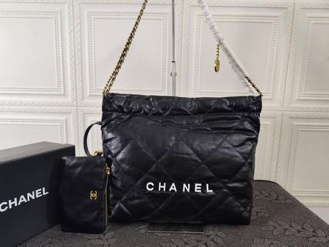 大号Chanel！！！官网对版终于出手了：型号207-1中号：39X42X8Cm 207-1：小号：35X37X7Cm：年春新款现货：牛皮系列，小牛皮珍光亮丽，