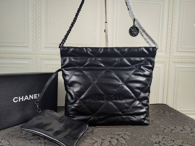 小号Chanel！！！官网对版终于出手了：型号207-1中号：39X42X8Cm 207-1：小号：35X37X7Cm：年春新款现货：牛皮系列，小牛皮珍光亮丽，