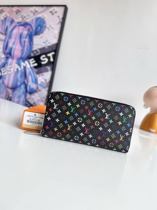 海外原单M13922黑彩独家实拍19×10Cm