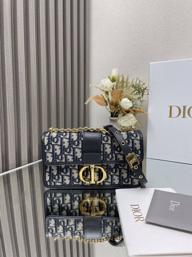 正品级 蒙田30全皮链条款 自带法式复古感的蒙田经典爆款了 这次推出新尺寸小号!备受关注啊 在砖柜的购买率现在是最高的一只 可可爱爱的小蒙田,向美貌低头哈哈 实 正品级 蒙田30全皮链条款 自带法式复古感的蒙田经典爆款了 这次推出新尺寸小号!备受关注啊 在砖柜的购买率现在是最高的一只 可可爱爱的小蒙田,向美貌低头哈哈 实