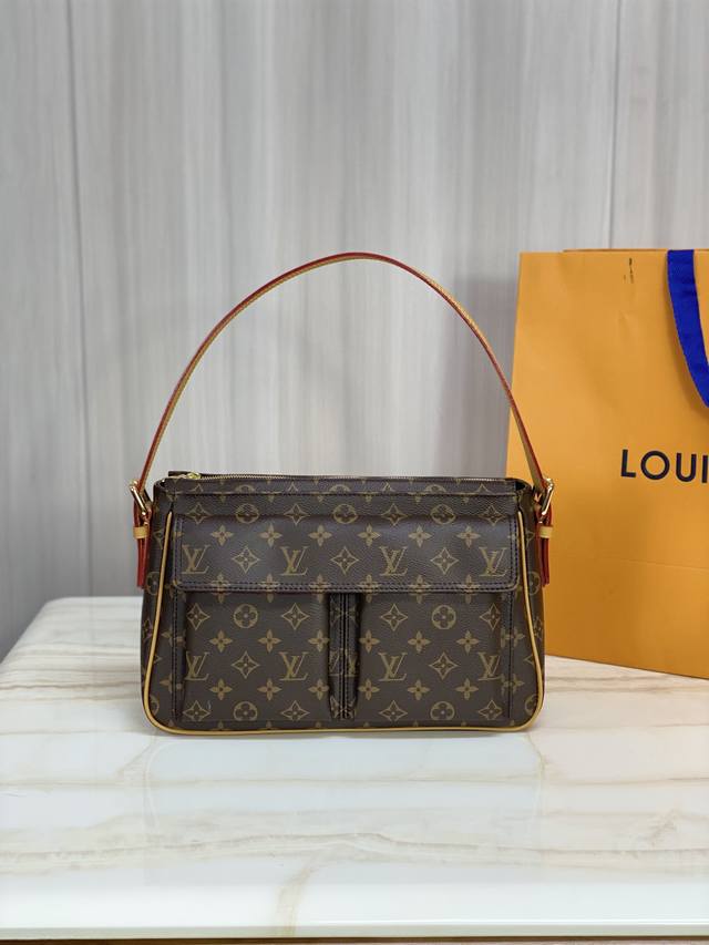 顶级原厂 中古包大号手袋 M51160 老花 手提包小骆驼来袭 时尚网红博主各种推荐的新宠小骆驼 ～超级火爆腋下包，包身立体，时尚。搭配西装干练帅气搭配裙子优雅