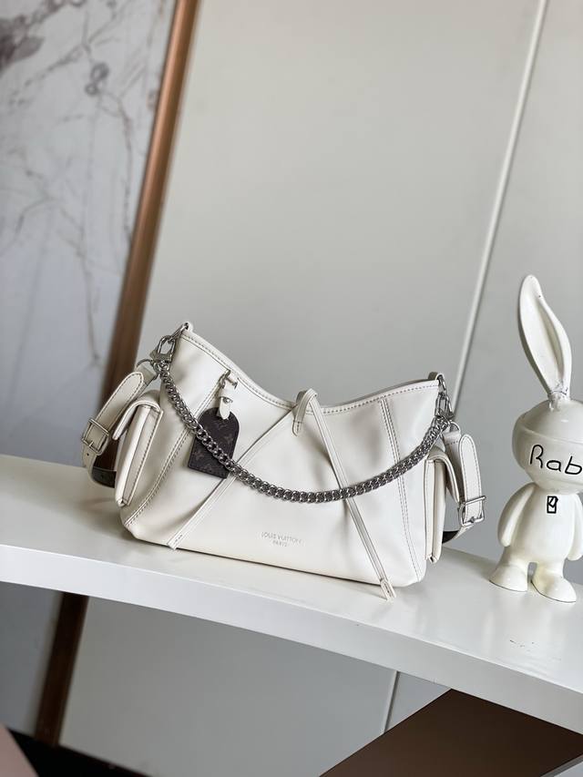 小号12919 正品开发顶级原单 进口头层油蜡小牛皮 本款 Carryall Cargo 小号手袋旁边搭配2个口袋格层 33.5 X 23 X 15 厘米 长度 小号12919 正品开发顶级原单 进口头层油蜡小牛皮 本款 Carryall Cargo 小号手袋旁边搭配2个口袋格层 33.5 X 23 X 15 厘米 长度