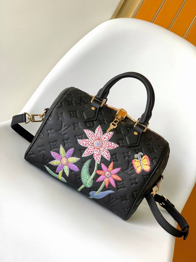 M46415黑色花朵 全皮枕头包Speedy系列 Lv X Yk Speedy BandoulièRe 25手袋 克色 花卉 对于Louis Vuitton X
