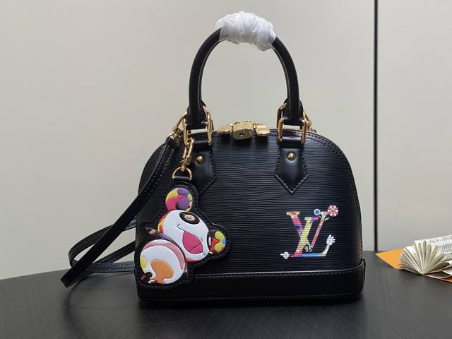 原单精品 M13670黑色 水波纹贝壳包 当季新款 Lv X Tm Alma Bb 手袋 M14197浅蓝色 本款 Alma Bb 手袋身披 Epi 皮革亮相路