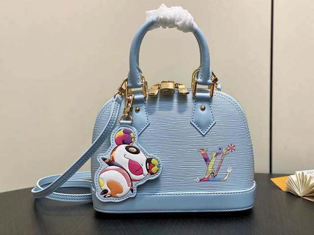 原单精品 M14197浅蓝色 水波纹贝壳包 当季新款 Lv X Tm Alma Bb 手袋 M13670黑色 本款 Alma Bb 手袋身披 Epi 皮革亮相路