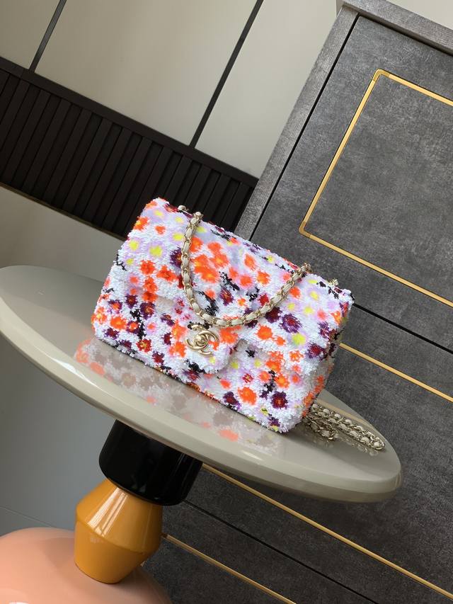 顶级原单 春夏新款五彩斑斓Gjmlohanel 25P 密性亮片、型状Cf超闪亮片珠片包接预定啦秋冬季滤镜，So Black炸街超酷实物简直美炸了超级少有的爆款