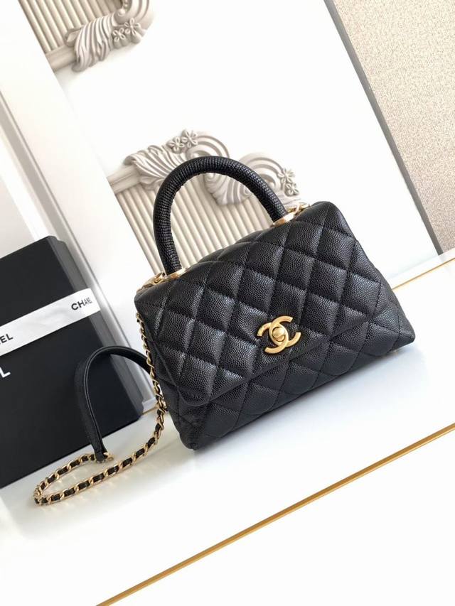 As2215 14K金 Cocohandle经典款几乎是王炸 进口小颗球纹牛皮手提口盖包 没有买原版是看不出的 买来的原版都拆了开发 ：19X13X9Cm