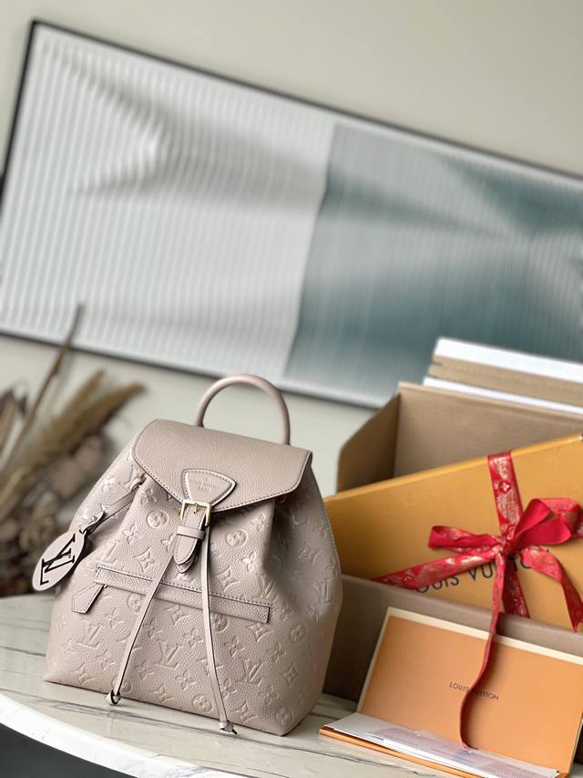 头层皮 顶级原单M45410 大象灰色 支持专柜验货 免税货拍摄图跟产品一致无拆包装。该产品为市场独家免税货属最高端产品.支持验货.本产品已通过严格检验无瑕疵、