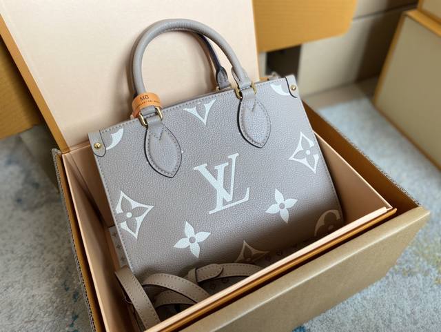 M45779 浅咖丝印 Mb免税版本 全钢五金 支持Nxp芯片感应 动态芯片 Onthego 小号 Tote 包向 1968 年的经典 Sac Plat 手袋汲