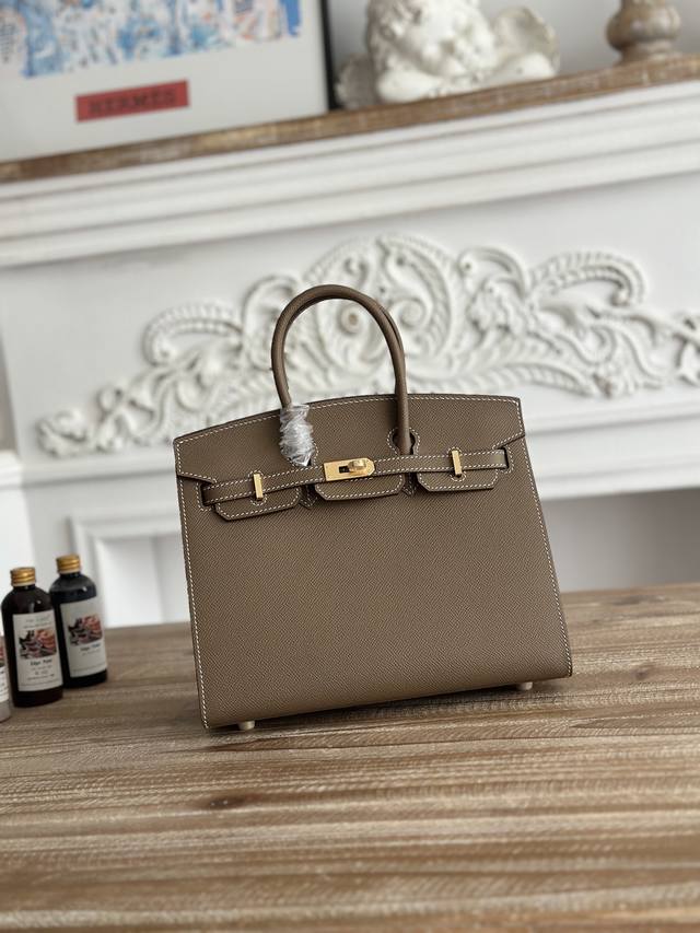 Bk 进口Epsom皮 半手工手缝蜡线 颜色：大像灰、金扣 尺寸：25Cm