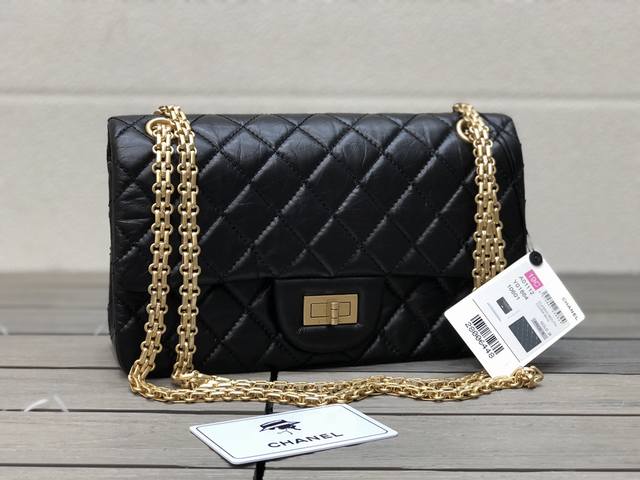 ＣＨＡＮＥＬ ＣＦ2.55复刻 皮料：胎牛皮 五金：纯铜 尺寸：24Cm 款号：1112复刻黑 金