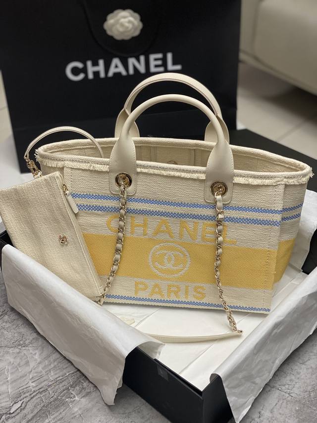 Chanel：：型号：As3257# ：尺寸：33X26Xx15.5Cm：大号：66941#：尺寸：38X31X18Cm：新色母子沙滩牛仔帆布包：经典旅游购物袋