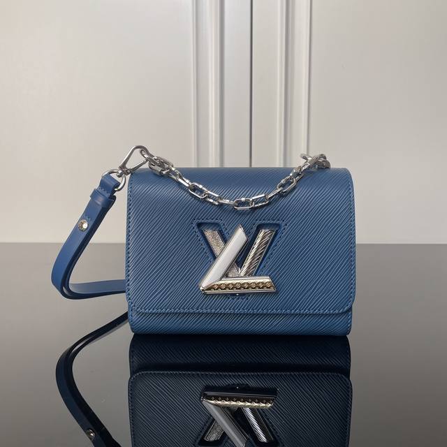 顶级原厂 M21033蓝色 本款 Twist 小号手袋聚焦 Lv Twist 扭锁的瞩目焕新：彩色人造钻石、珐琅、Monogram 铭纹和 Epi 皮革纹理铭纹
