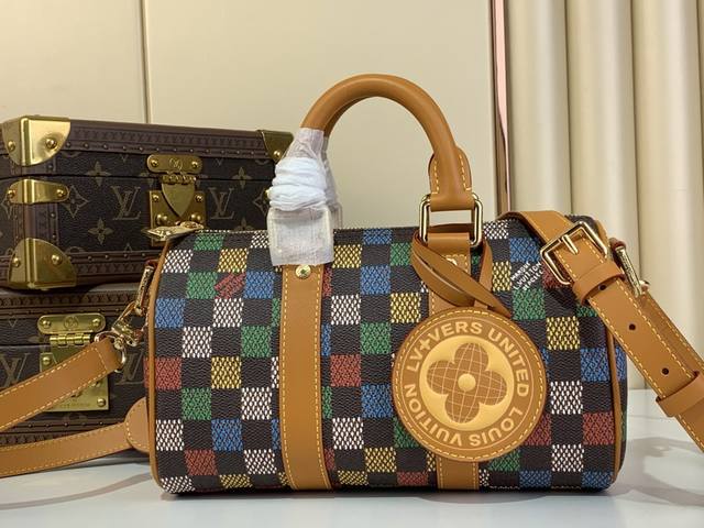 顶级原厂 Keepall BandoulièRe 25 手袋 N00148 彩色 这款 Keepall BandoulièRe 25 都市手袋以 Pharrel