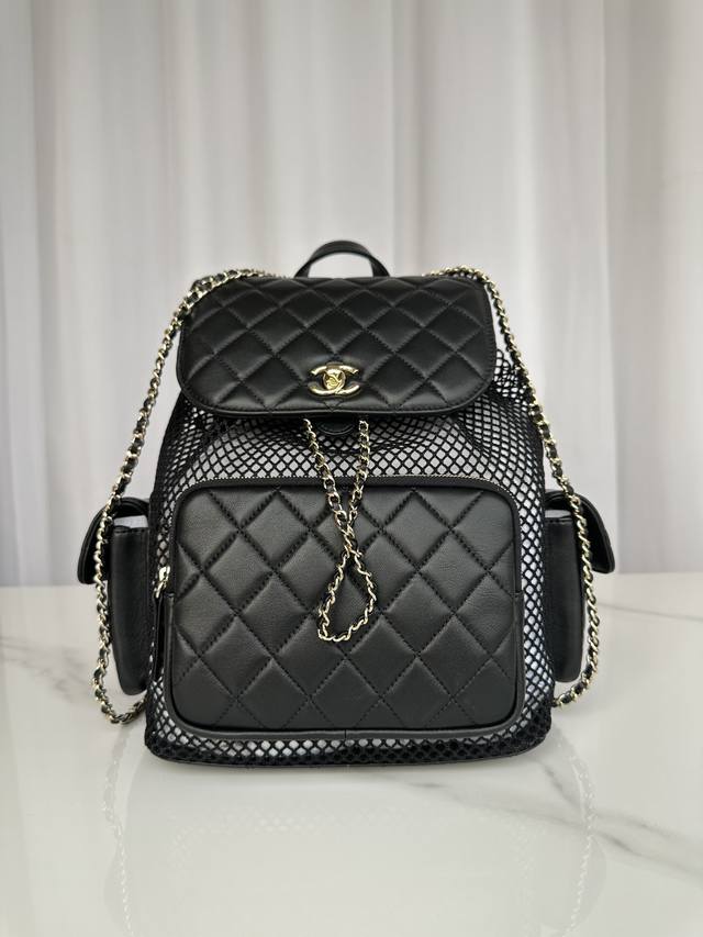 品牌:Chanel型号:As5492 简介:原单质量，经典之作，华丽与气质的前沿，是你意想不到的尊贵。皮种:原单进口小羊皮，里配原版布。五金:原版五金配制尺寸: