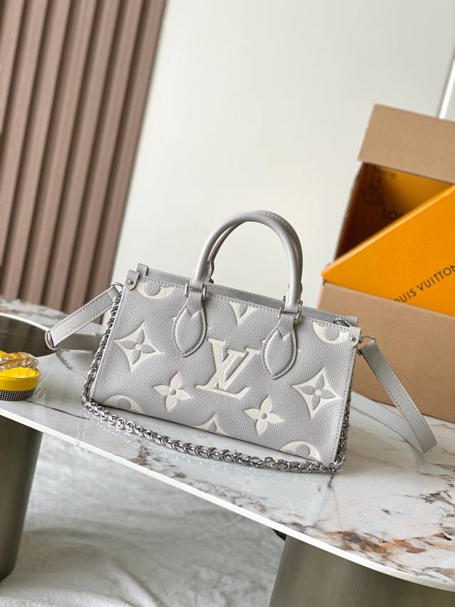 特级Mb原厂皮 本款 Onthego East West 手袋 型号：M14213芋泥乳色163C芯片版 材料：A级全钢五金，进口原厂牛皮 包装：全套原厂免税M