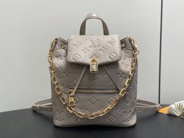 原单精品 M13358灰色 全皮压花双肩包 Coussin Backpack 小号手袋 M13358灰色 M13357黑色 Coussin Backpack 小