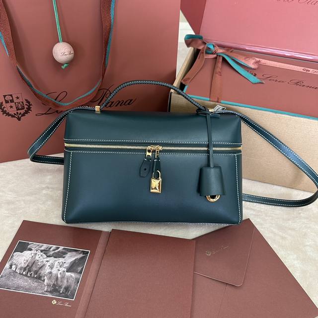 Loro Piana 秋冬新款 Extra Bag 升级版本 L27 藏青色平纹 对版原厂进口牛皮 特级纯钢五金 内里对版反绒牛皮 完美复刻，细节秒杀市面通货。