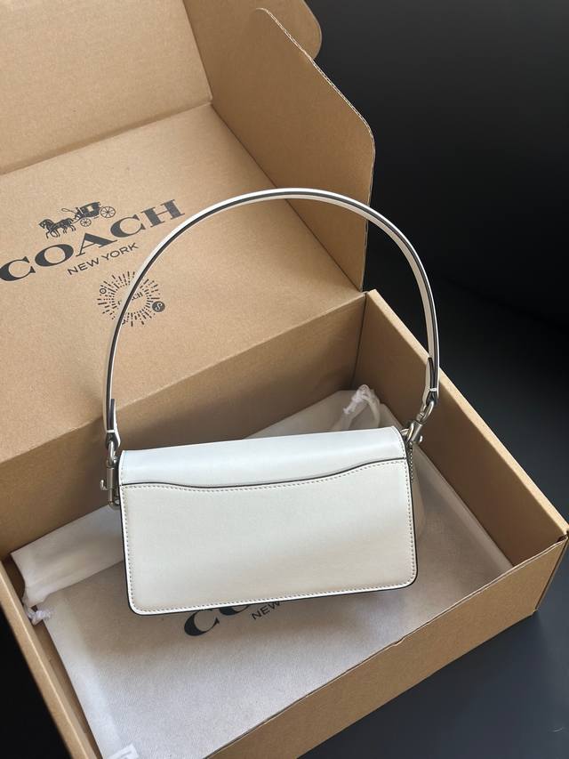 Coa*H 蔻家新款女包带钻Tabby 20号单肩包 Cw917 尺寸20*10.5*7 Coa*H 蔻家新款女包带钻Tabby 20号单肩包 Cw917 尺寸20*10.5*7