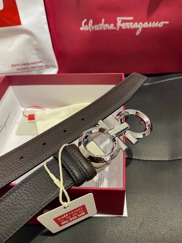 Ferragamo菲拉格慕 全套包装 皮带腰带 将摩登设计与精湛的手工技艺完美结合；打造出风格华贵典雅，双面可用实用性和款式并重；手感柔软舒中，3.5Cm宽 搭