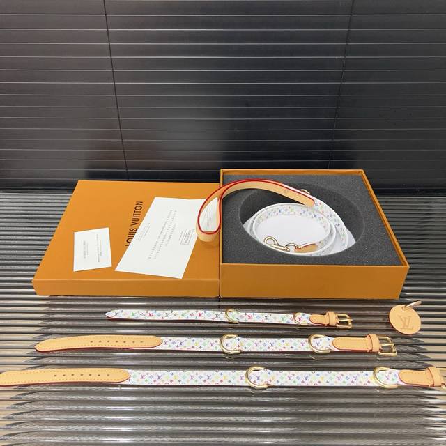 Louisvuitton 路易威登 村上隆白三彩牵引绳宠物绳 可脱卸调节 猫狗项圈 颈圈 大号50Cm 中号43Cm 小号31Cm