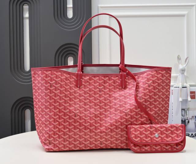 工厂P直销 大红 戈雅 新款单面购物袋，经多次研究与改良，不断提升面料与皮质，全方位独家定制只为不断达到客户的高品质要求 底布采用与Zp一致的定制高品雨露麻，再