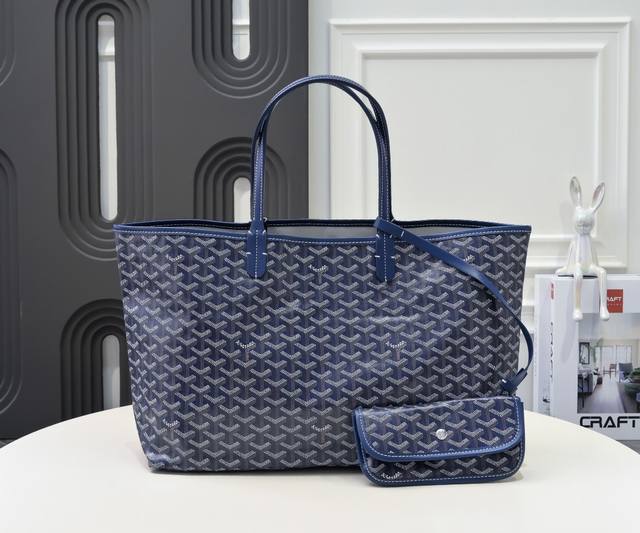 工厂P直销 蓝色 戈雅 新款单面购物袋，经多次研究与改良，不断提升面料与皮质，全方位独家定制只为不断达到客户的高品质要求 底布采用与Zp一致的定制高品雨露麻，再