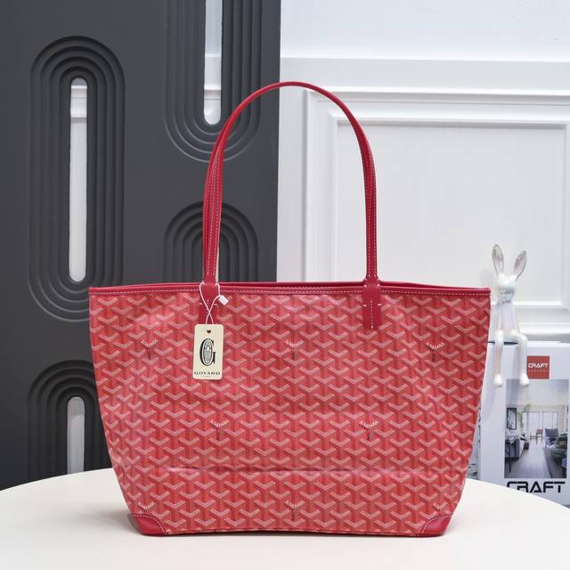 工厂P直销 大红 新品拉链款大号托特包，购物袋，品牌经多次研究与改良，不断提升面料与皮质，全方位独家定制只为不断达到客户的高品质要求如果你担心没拉链的安全性不够