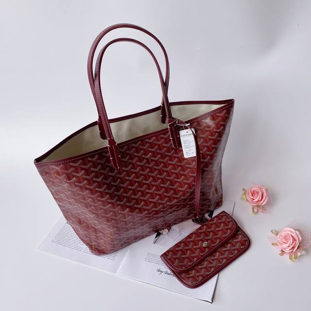 Goyar 戈雅 购物袋小号 Goyard手绘花纹有自己的特色，不管是亮眼的鲜艳色，还是低调的深色系，拿起来都很显质感。购物袋简单大方，时尚 百搭原版皮，原版五