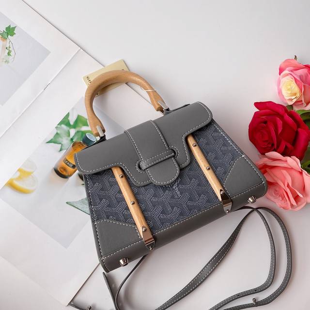 Goyard戈雅 硬版Mini西贡包，新尺寸更加精致讨喜更好驾驭，低调做工又完美、这款包优雅复古又不失风情让人很难拒绝的款式，专柜一包难求，物超所值原版皮，原版