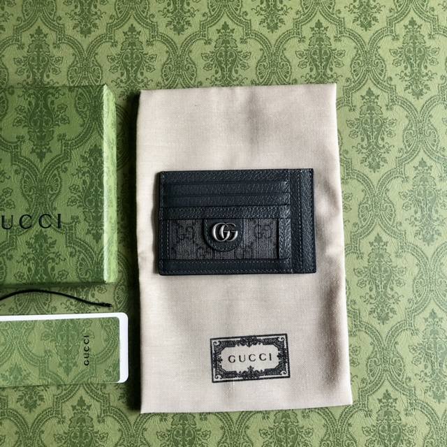 顶配版 高品质 Gucci 系列卡包，Gg标识由在1930年代出现的Gucci钻石菱格纹演化而来，并从此成为Gucci的传统精髓。这款全新Ophidia系列卡包