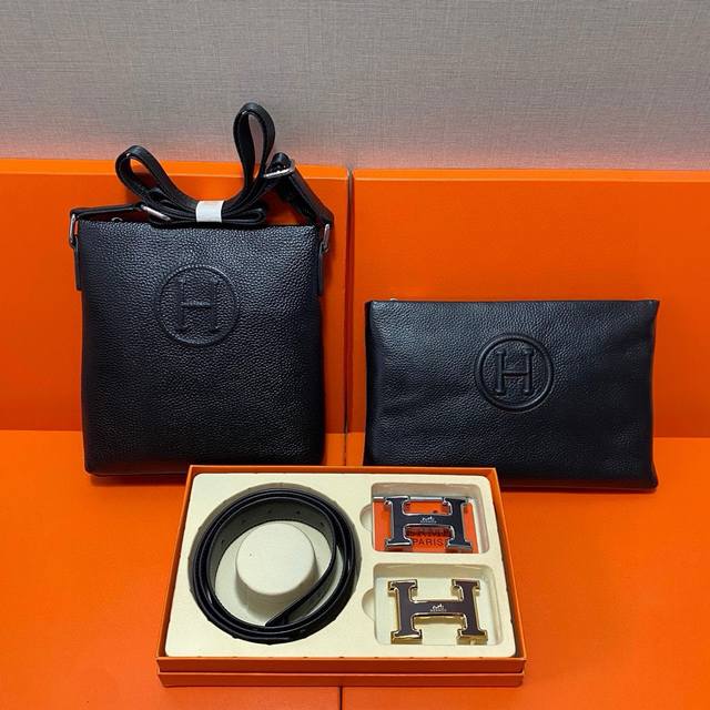 组合 爱马仕HermèS 头层皮质组合礼盒包装腰带俩款包包超级组合 公文包包是很实用的选择。手提包日常是非常适合的。 双扣皮带：头层皮质带身搭配3.8Cm广州原