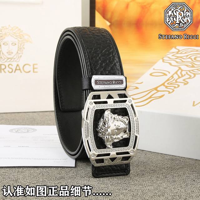認准細節，實物拍攝 批 配全套包裝 品牌： Versacei海外原單 扣頭材質：精品實心鑲鑽扣 帶身材質正面：38Mm寬度採用雙面進口原版皮腰帶，真空電鍍五金扣