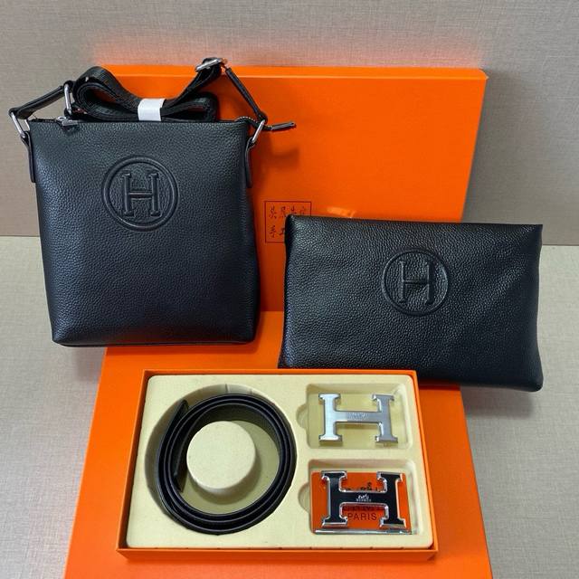 爱马仕HermèS 头层皮质组合礼盒包装腰带俩款包包超级组合 公文包包是很实用的选择。手提包日常是非常适合的。 双扣皮带：头层皮质带身搭配3.8Cm仿铜扣头 尺