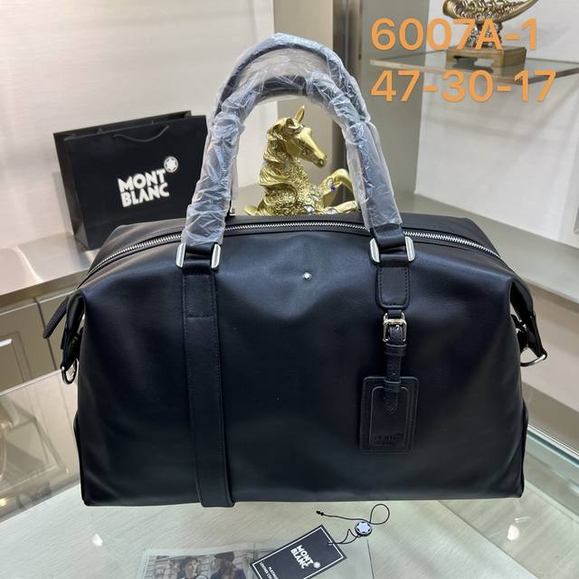 Montblanc万宝龙6007A-1 万宝龙匠心旅行包系列，风格现代，天生有着随时随地保持精致时尚的造型，并且实用，始终品味高雅，这个系列被称为“精致高雅的时