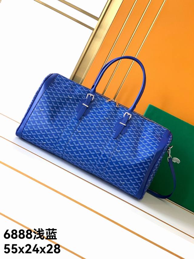 旅行袋，6888#浅蓝色，原单高品质，戈家持续更新配色，添加更精致的色调。新配色和色彩组合为品牌标志性单品注入新意，彰显现代格调。这款戈家系列采用自家标志性Pv
