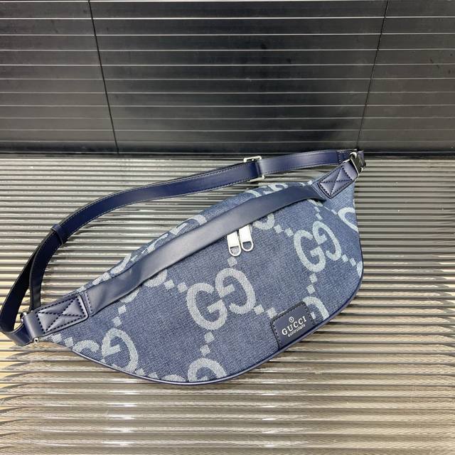Gucci 古奇 牛仔布印花腰包 斜挎胸包 经典百搭 实物拍摄 配送防尘袋 礼盒 28 X 17 Cm。