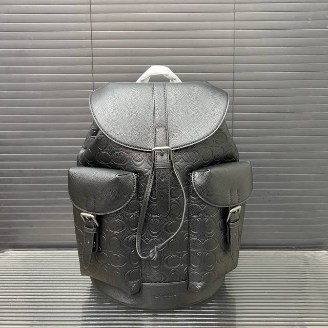 Coach 蔻驰 Warner 标志印花双肩包 男士大容量背包 电脑包 经典Logo搭配原厂工艺材质 休闲百搭 实物拍摄 原厂原版面料 配送得物防伪扣 防尘袋