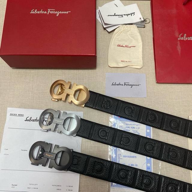 品牌：菲拉格慕Ferragamo 等级：原版品质.头层牛皮 专柜售经典爆款开模。油边精致 电脑车线 手感柔软.实物拍摄无修饰 上身效果超好、长度可裁剪.配专柜全