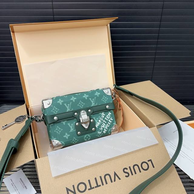 Louisvuitton 路易威登 Soul Trunk 猫爪可拆卸可调节肩带锁扣开合 Monogram Heritage涂层帆布 盒子包单肩斜挎包 男女通用相