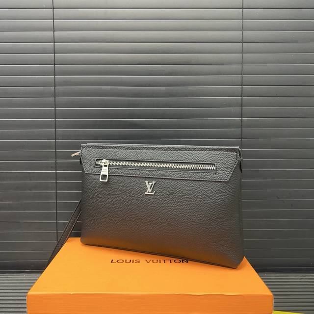 Louisvuitton 路易威登 牛皮男士手拿包 手包 高端品质 配送防尘袋 规格26 X 18Cm