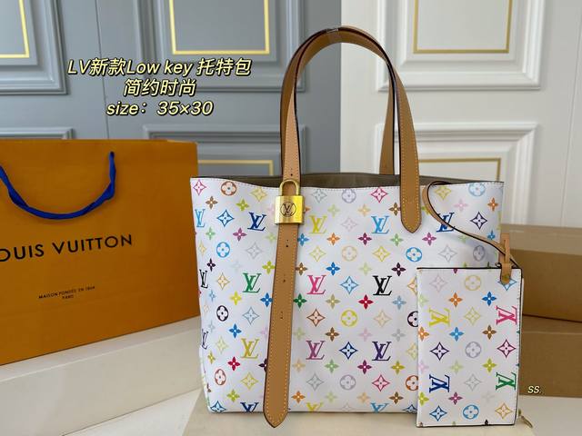 折叠盒 Size：35×30 Lv路易威登新款Low Key 托特包 经典的Lv元素搭配独特造型 设计简约时尚 上身超吸睛 容量超可，能满足日常所需 搭配各种风