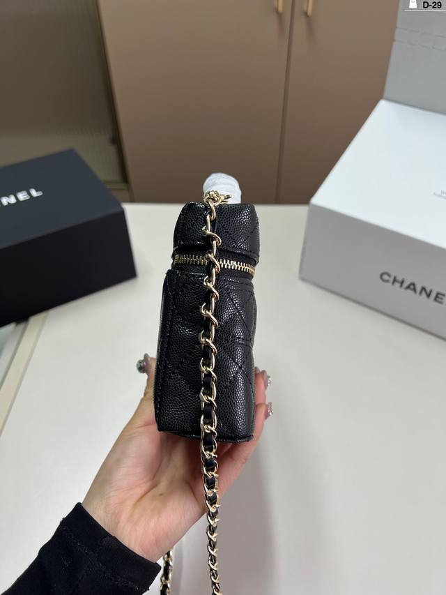 香奈儿 Chanel25C 热门款“扁盒子” 本季呼声最高“手柄自带双C 金属Logo扁盒包彰显名媛贵气 精致优雅 D-29尺寸20×12折叠盒飞机盒