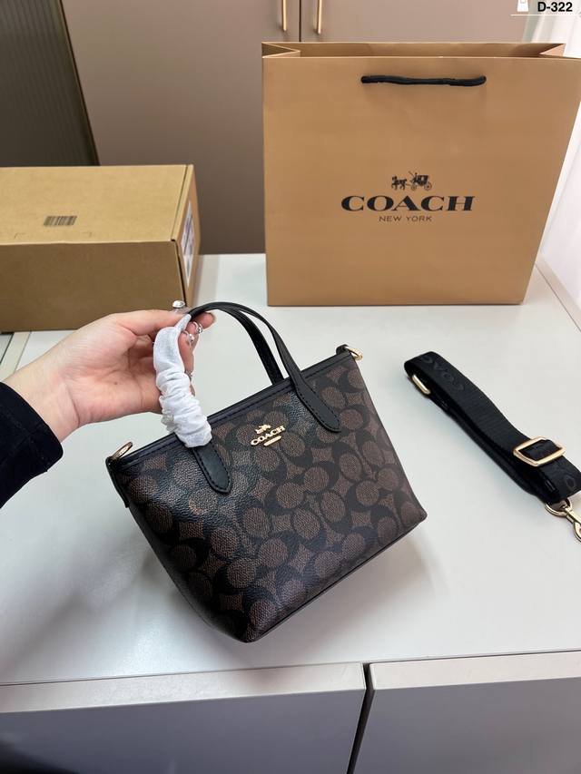 Coach呀 这么可爱的 City小托特包 蔻驰九月新品来小托特包啦！ City系列迷你号！！好乖好乖 D-322尺寸15×14飞机盒