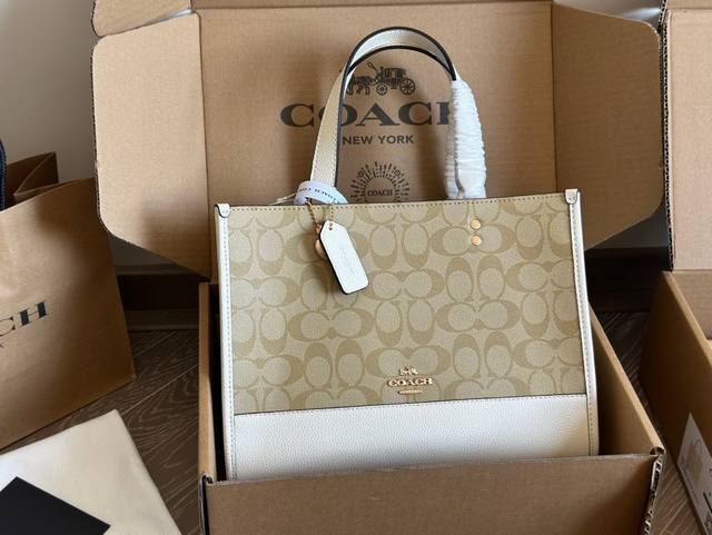 配盒 Size：29*21Cm 大号 这个托特简直就是我的理想型了 C家 Dempsey Tote 百色四季躺赢配色 单肩手提斜挎皆可 搜索Coach Tote