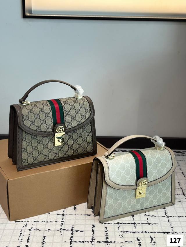 礼盒包装 Gucci古驰 Ophidia 手提包新款 百搭款 单肩包 美到无法无天的款式 今年简直引领时尚最In元素 上身超级好看 尺寸：25*8*17Cm