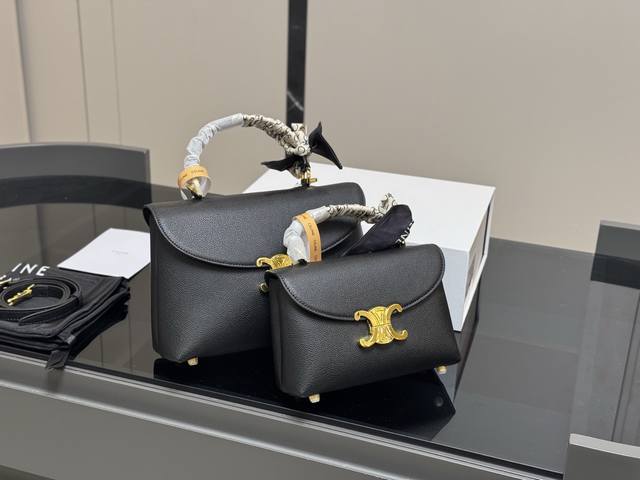 配折叠盒 Size：20Cm 25Cm 赛琳 Nino 好看又好用的新款 新款小可爱Tilly 复古性感百搭小包 不容错过！！ 牛皮皮质