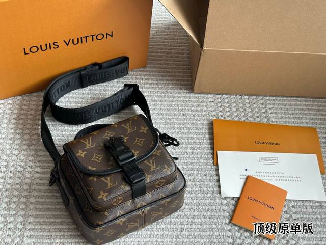 原单版 24超帅 Quest 邮差包 超酷版型头层牛皮无敌容量 20 17配盒